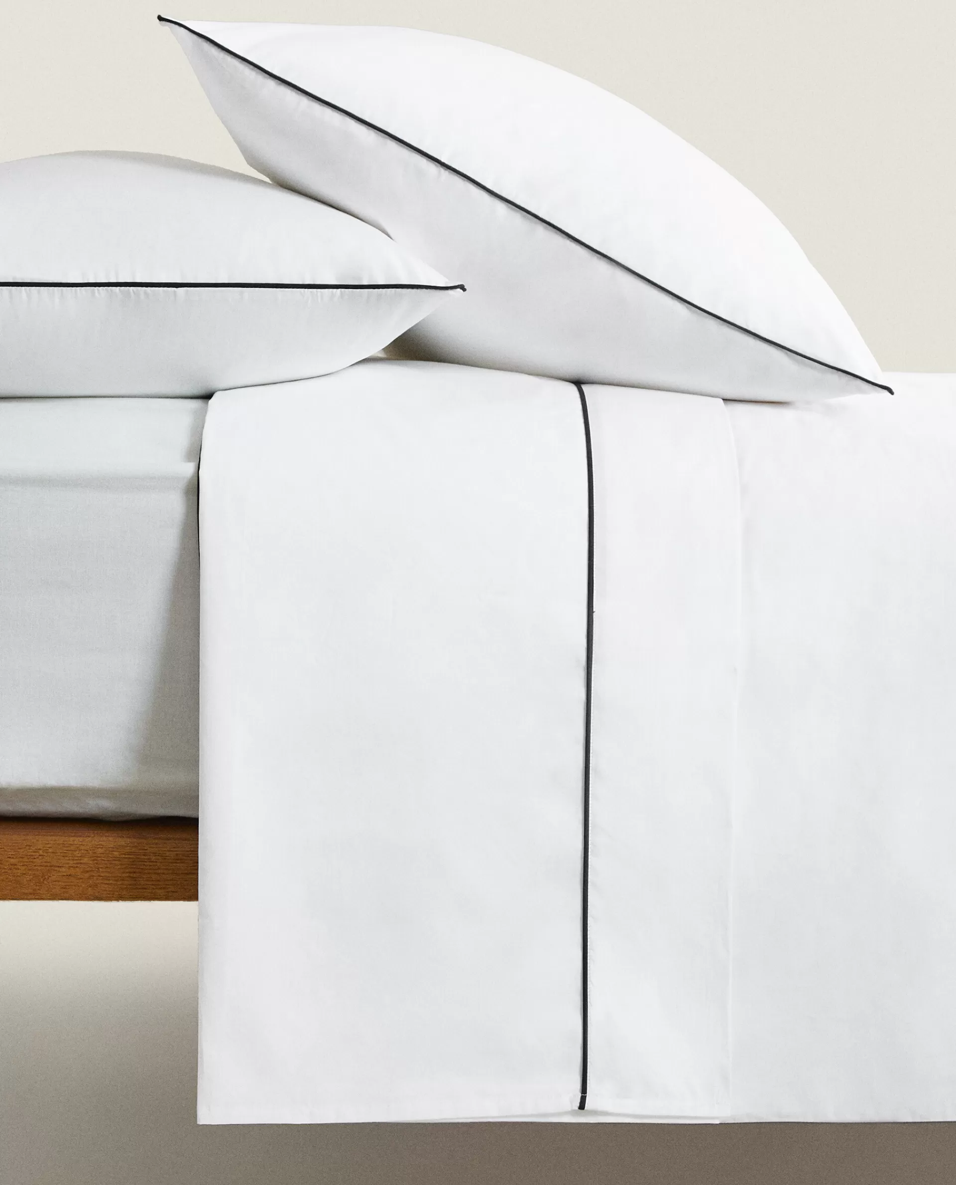 ZARA Home Duvet Cover With Colored Piping Detail Black Sale