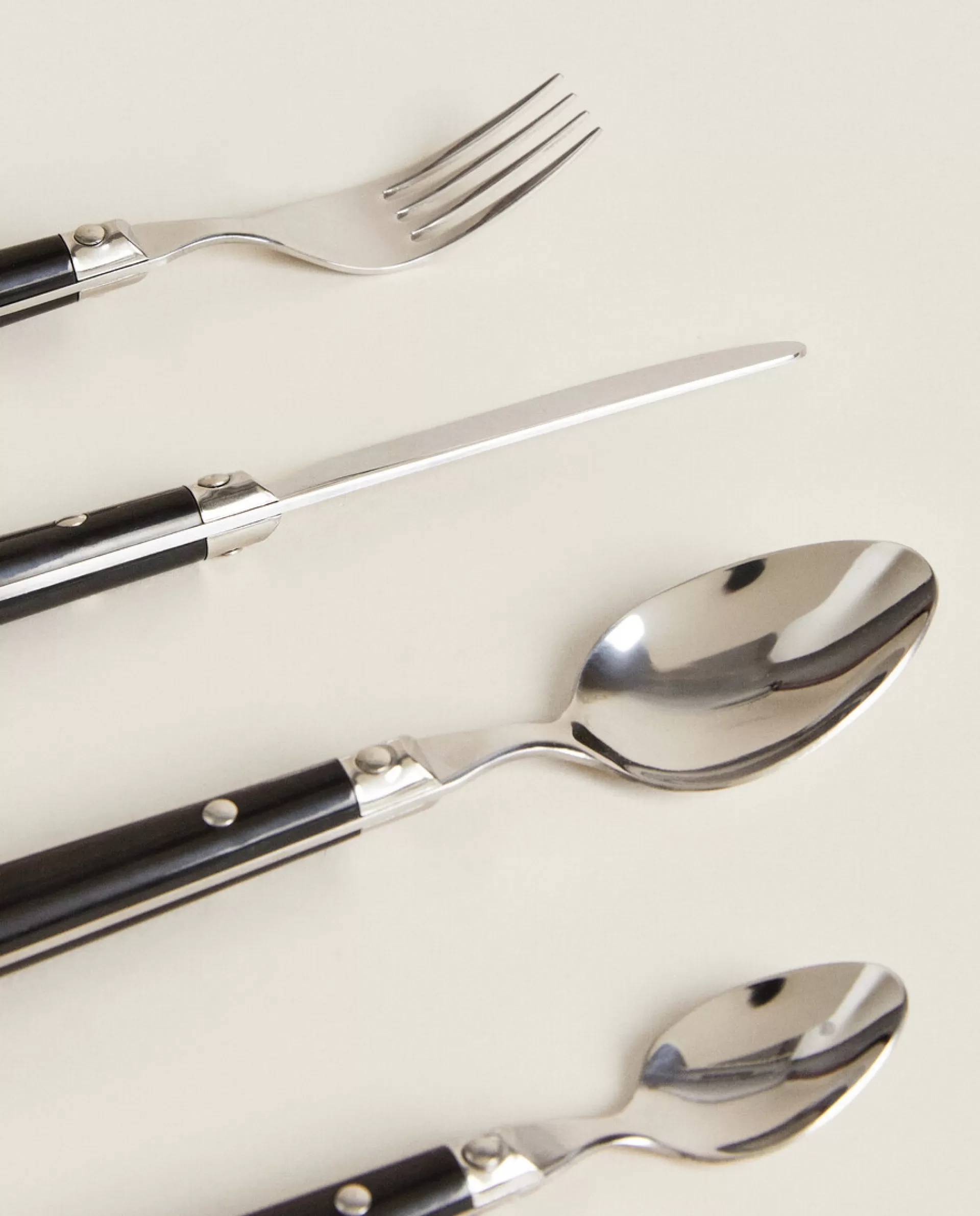 ZARA Home Flatware Set (4 Pieces) Black Shop
