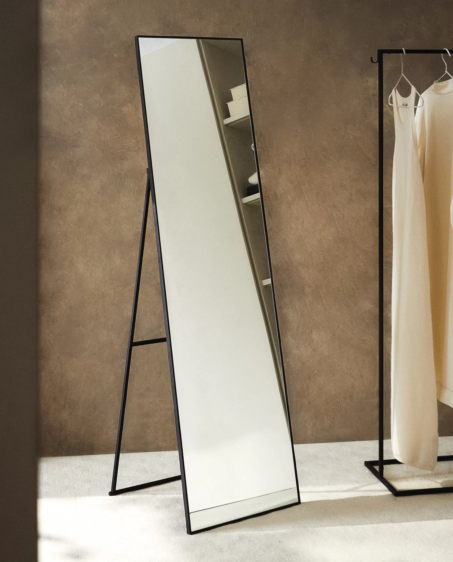 metal_hanging_full_length_mirror_2-1.webp ZARA Home Metal Hanging Full Length Mirror Black Best Sale